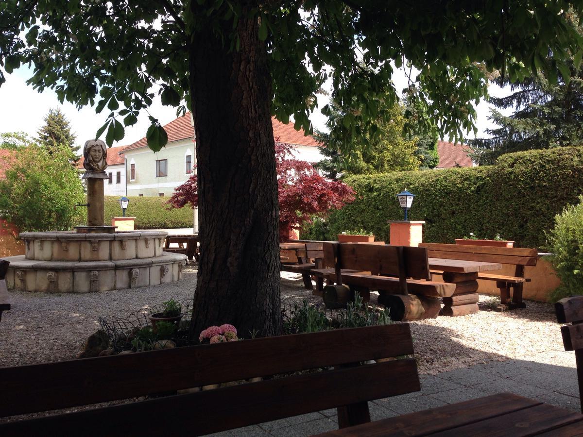 Hotel Gasthaus Marienhof Kirchdorf am Inn Exterior foto